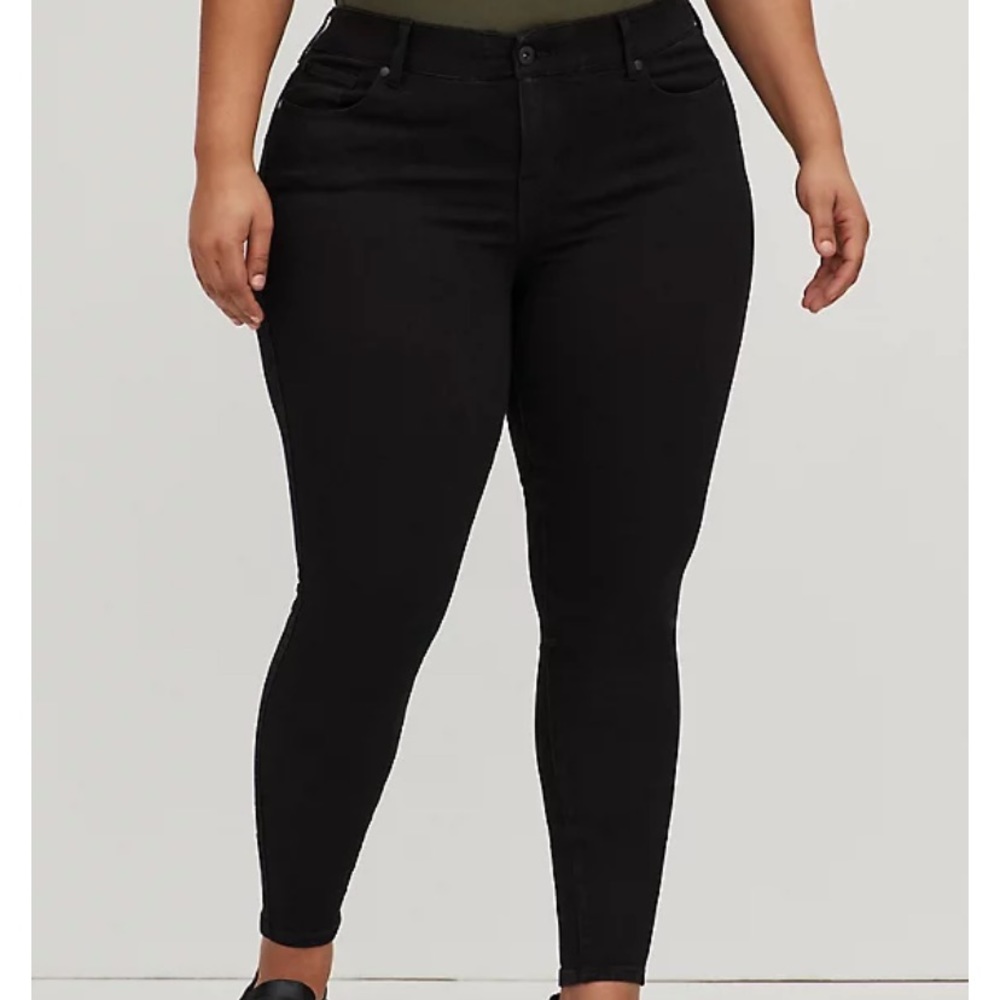 Torrid Bombshell Skinny Premium Stretch Jeans Black sz 16 R